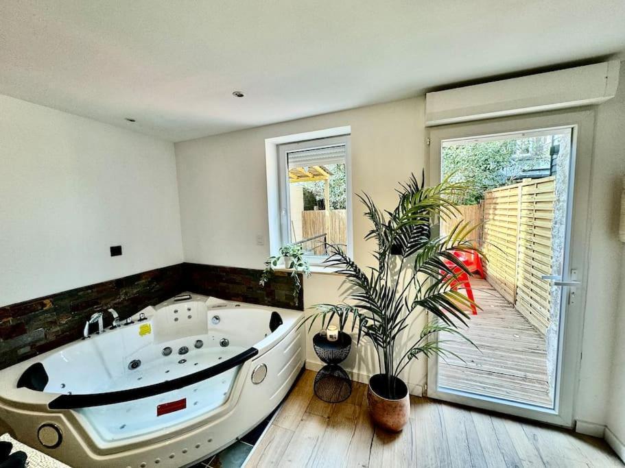 Sauna & Balneo Au Coeur De รูออง ภายนอก รูปภาพ