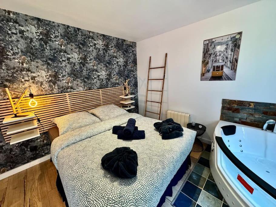 Sauna & Balneo Au Coeur De รูออง ภายนอก รูปภาพ